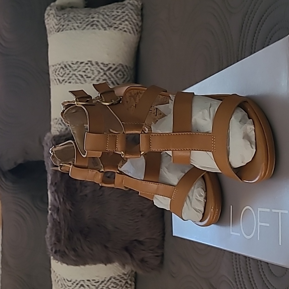Sandles